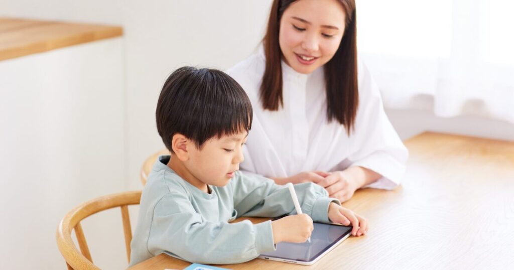 小学生の家庭学習、何をすればいい？学年別に最適な学習時間と習慣化のコツ